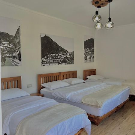 Cereni Guesthouse Berat Exteriör bild