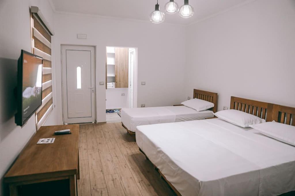 Cereni Guesthouse Berat Exteriör bild