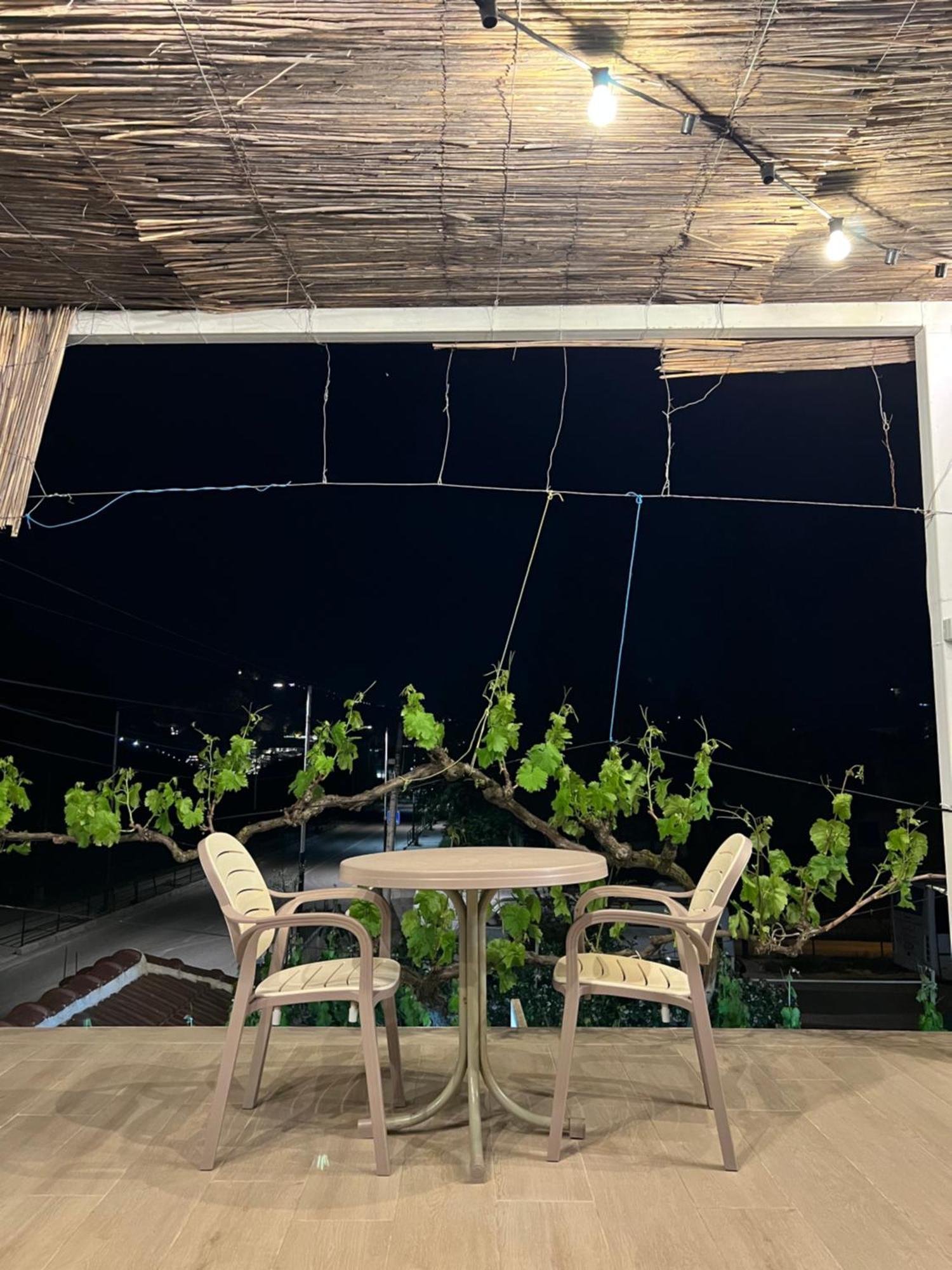 Cereni Guesthouse Berat Exteriör bild